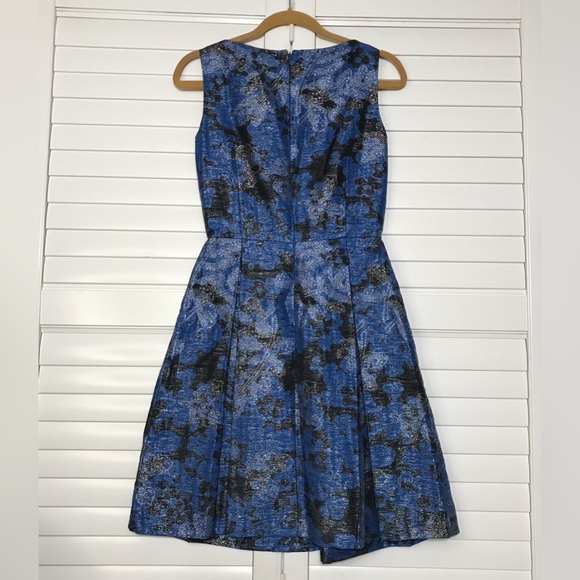 Tahari ALS Jacquard Sleeveless Dress Blue Metallic Floral Rhinestone Size 2 - Picture 5 of 7